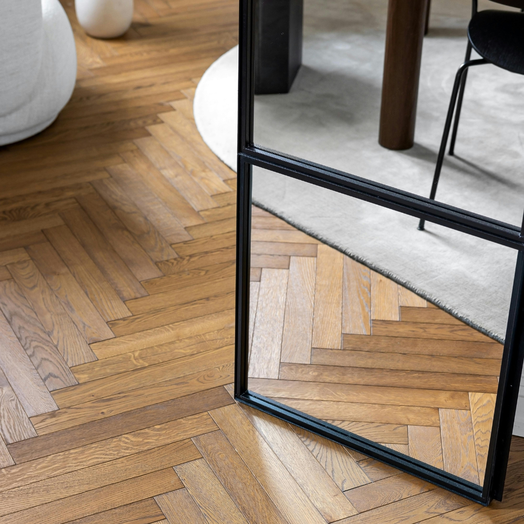 What Makes Herringbone Wood Effect Vinyl Flooring a Stylish Choice? 1 herringbone wood effect vinyl flooring2